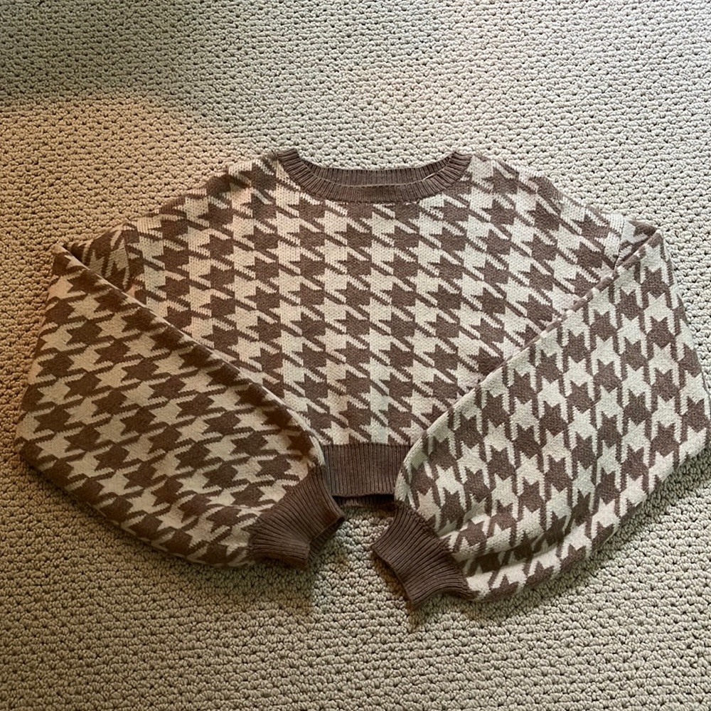 Altar’d Star cropped sweater